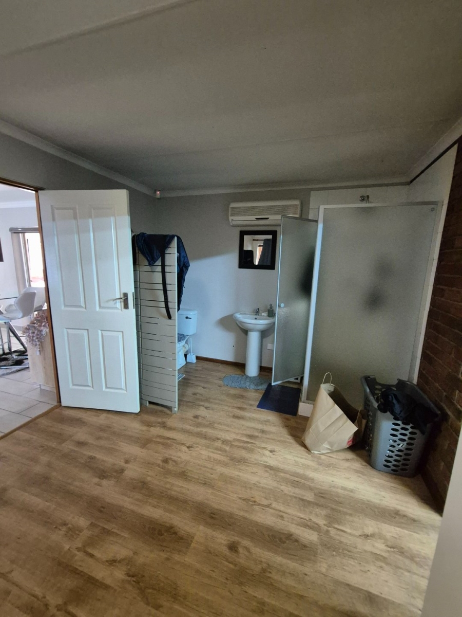 To Let 3 Bedroom Property for Rent in Pellissier Free State
